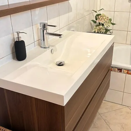 Apartamento Jagsttal - Ihr Zuhause Zwischen Dem Kloster & Goetz Berlichingen